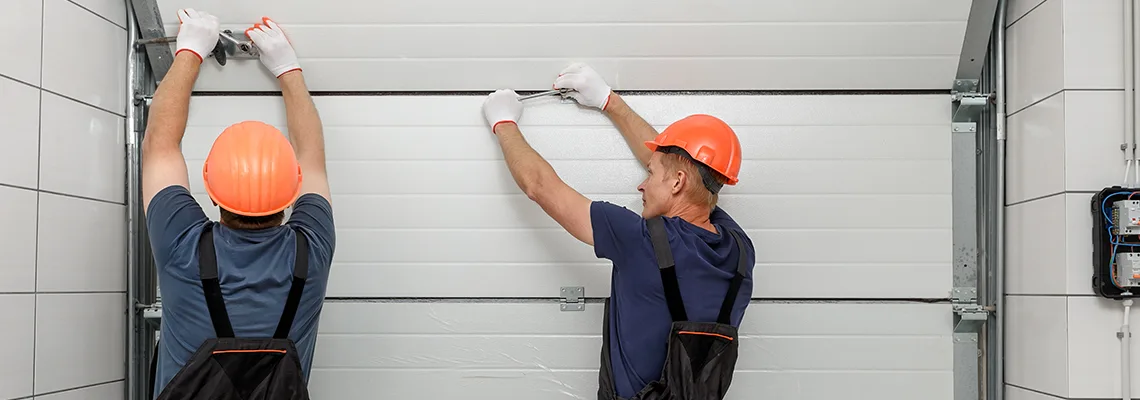 Driveway Garage Door Local Technicians in Pekin, Illinois